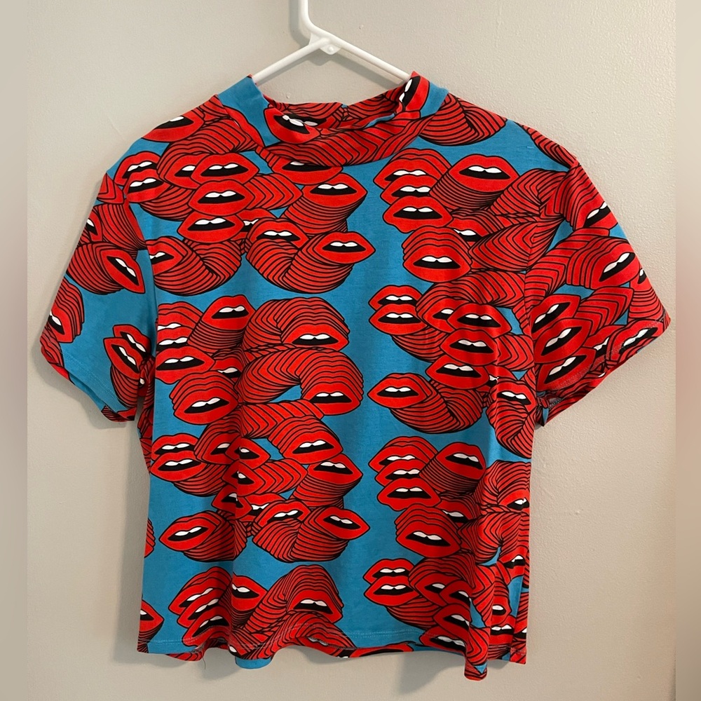 Nooworks Mouths Mock Neck Top